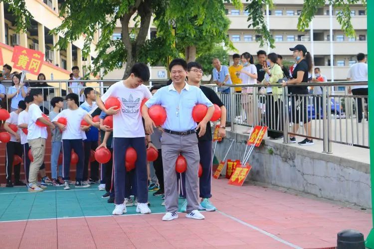 七月鳳凰花開日，乃我金榜題名時——2020年海口黃岡金盤高級中學(xué)高考動員活動