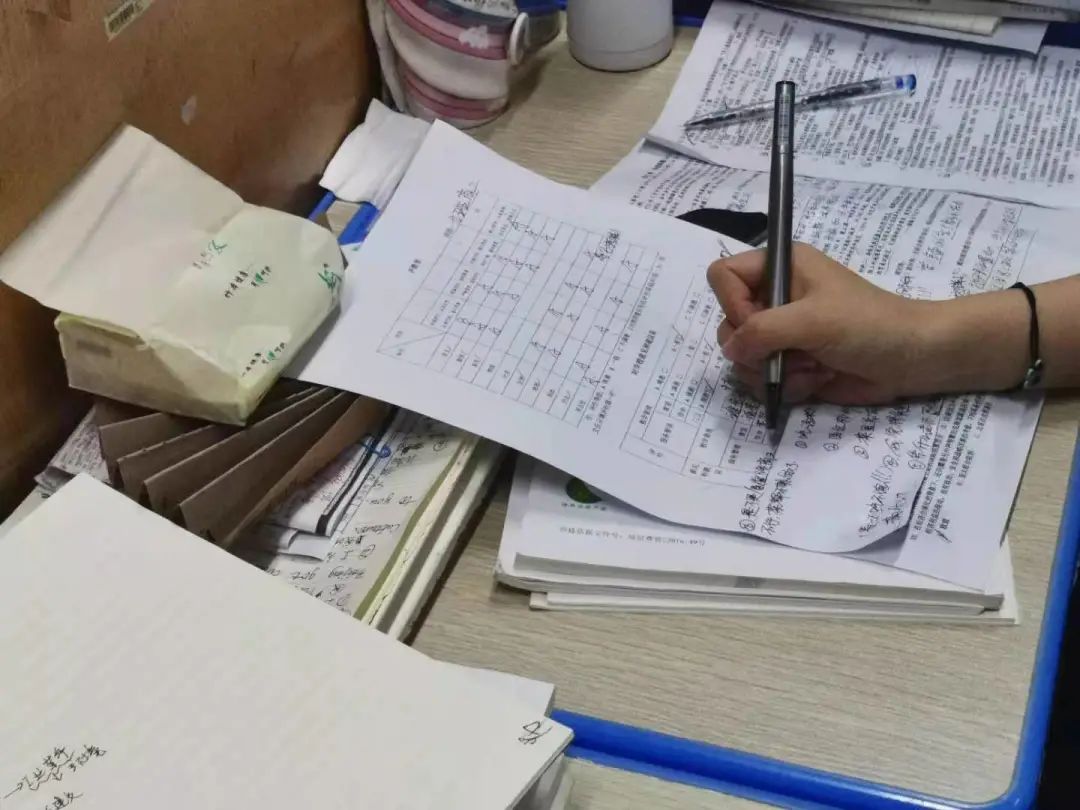 以評(píng)促教 教學(xué)相長 ?？邳S岡金盤高級(jí)中學(xué)開展學(xué)生民主評(píng)教調(diào)查活動(dòng)