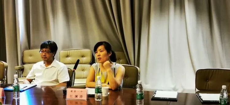 在教授縣學(xué)習(xí)教育 育海南島精英人才——?？邳S岡金盤高級(jí)中學(xué)赴蘄春一中研修