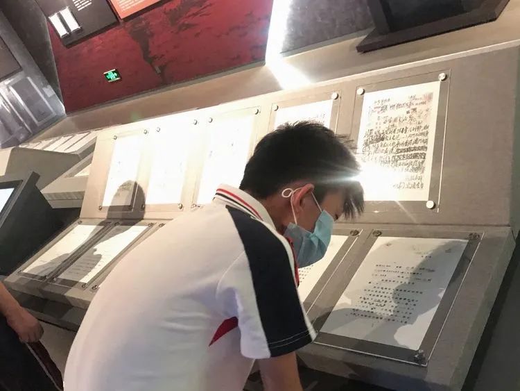 “重溫紅色歷史，做時代新人”——?？邳S岡金盤高級中學(xué)初中部春季研學(xué)活動