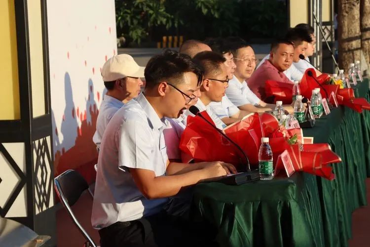 ?？邳S岡金盤高級中學(xué)——十八而至，放飛理想2021屆成人禮