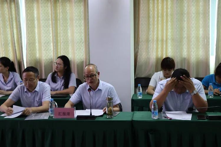年檢促前行 乘勢(shì)再揚(yáng)帆——?？邳S岡金盤高級(jí)中學(xué)迎接市教育局年檢工作檢查指導(dǎo)