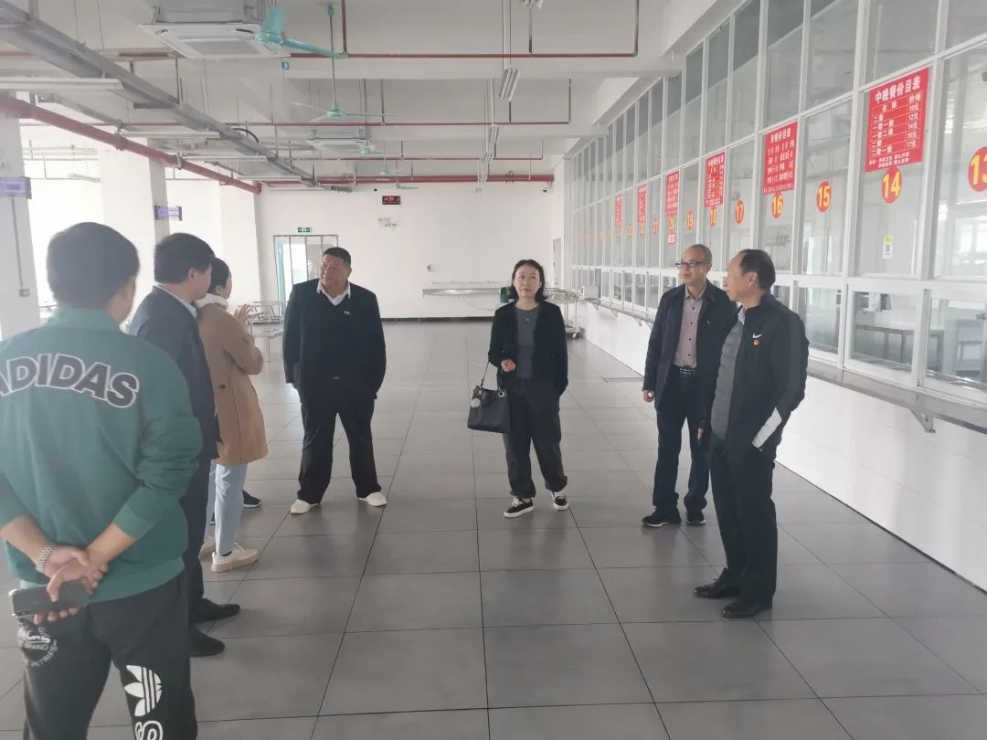 寒假常態(tài)化疫情防控檢查——市教育局王玉芳主任一行到我校開(kāi)展安全檢查