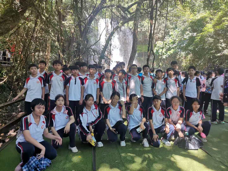 “重溫紅色歷史，做時代新人”——?？邳S岡金盤高級中學(xué)初中部春季研學(xué)活動