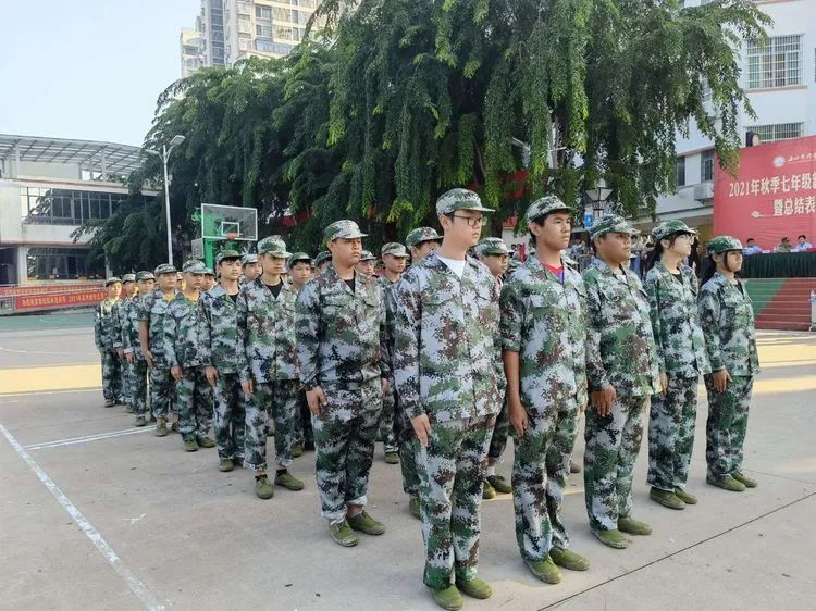 迷彩軍訓 青春無悔