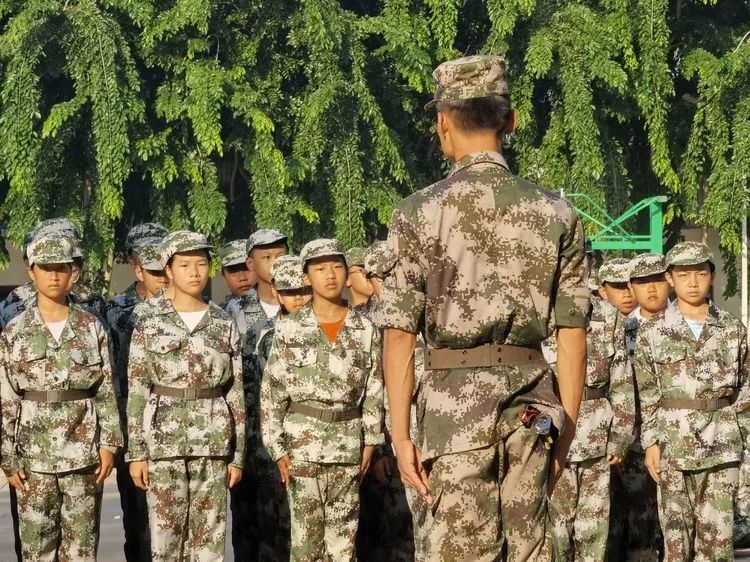 迷彩軍訓 青春無悔