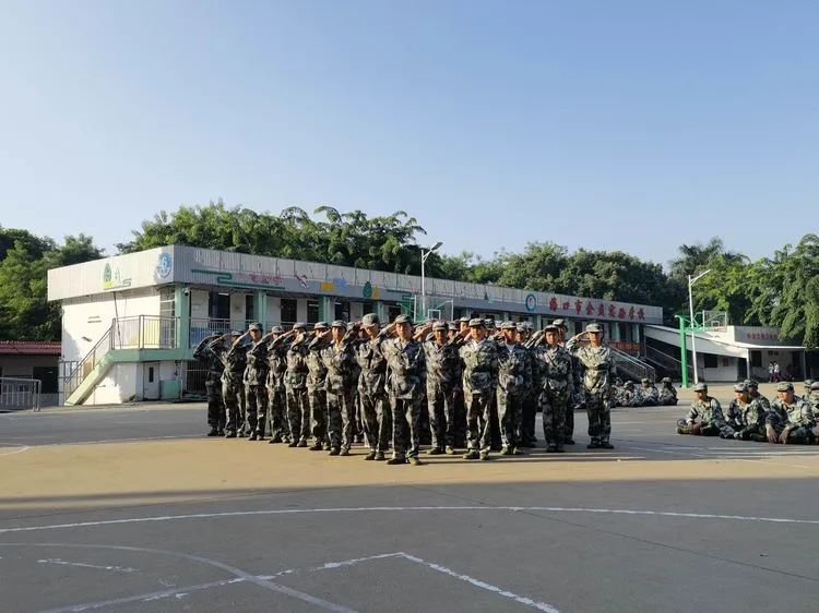 迷彩軍訓 青春無悔