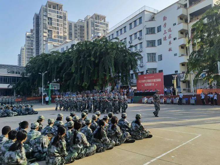 迷彩軍訓 青春無悔