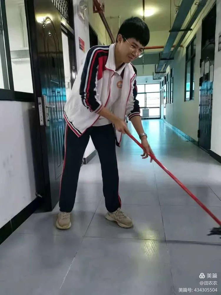 【校園動(dòng)態(tài)】倡導(dǎo)文明校風(fēng) 共建文明校園