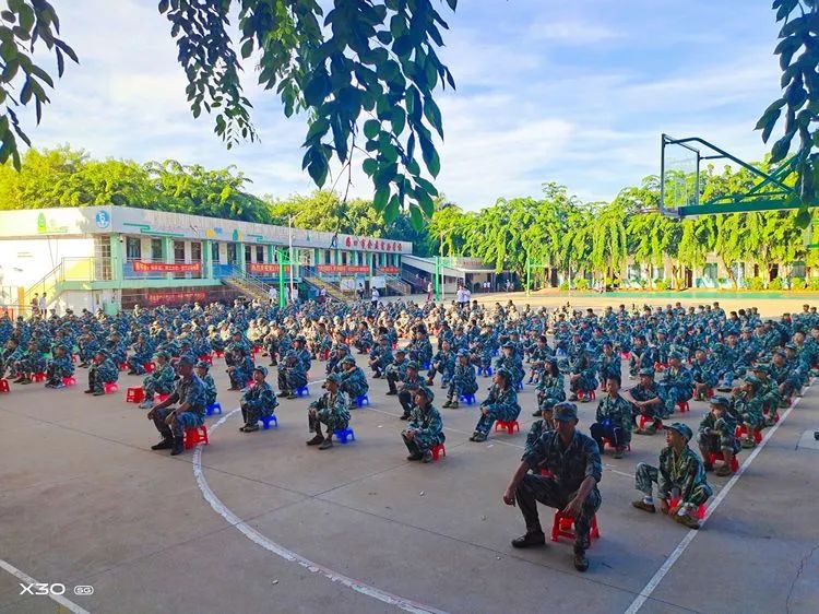 圓滿(mǎn)中秋 情動(dòng)校園