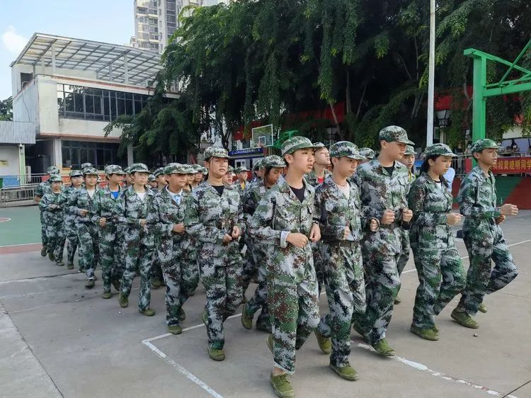 迷彩軍訓 青春無悔