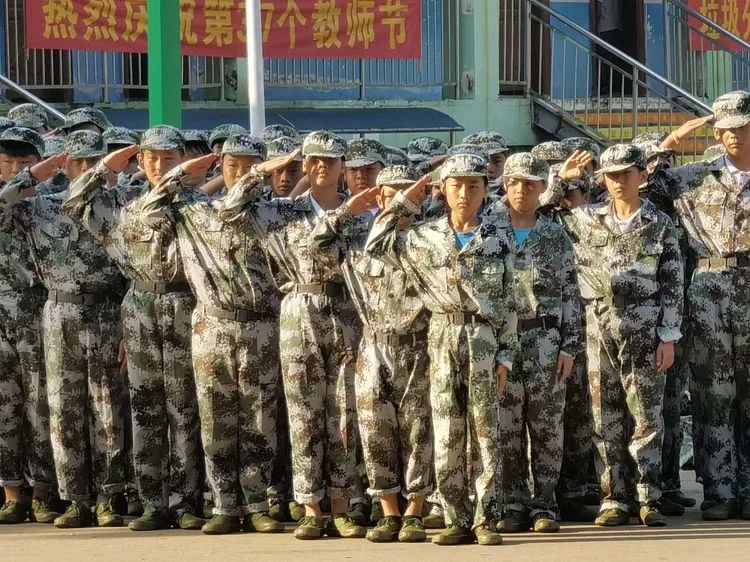 迷彩軍訓 青春無悔