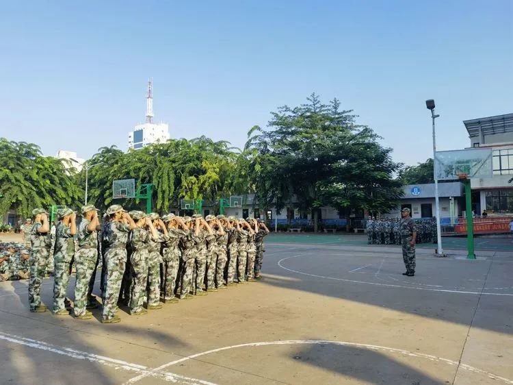 迷彩軍訓 青春無悔