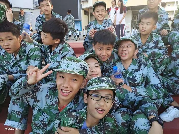 迷彩軍訓 青春無悔