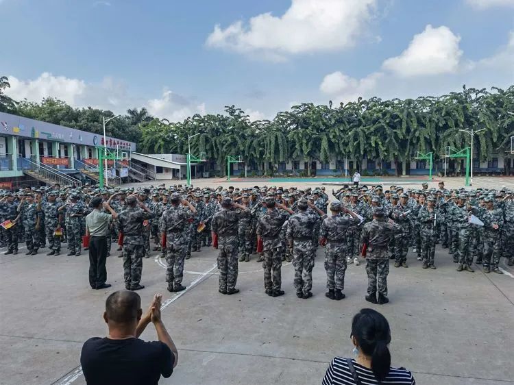 迷彩軍訓 青春無悔