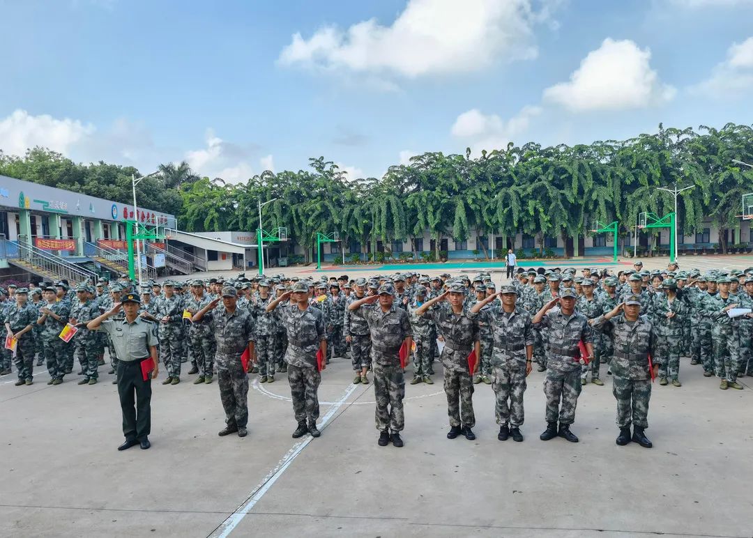 迷彩軍訓 青春無悔