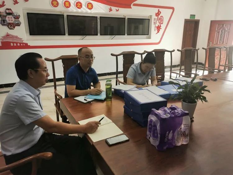 【校園動態(tài)】有效減負，協(xié)同發(fā)展——?？邳S岡金盤高級中學迎接責任督學督導“雙減”和“五項管理”工作