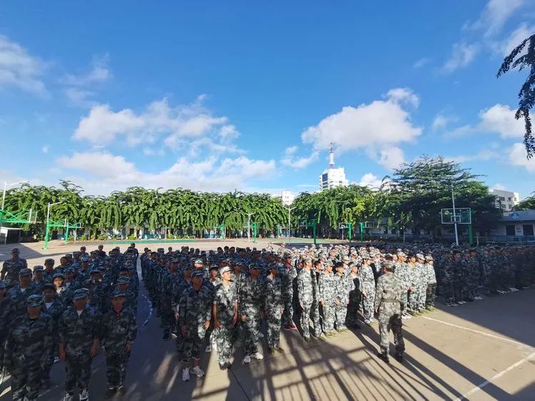 迷彩軍訓 青春無悔