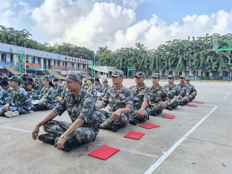 迷彩軍訓 青春無悔