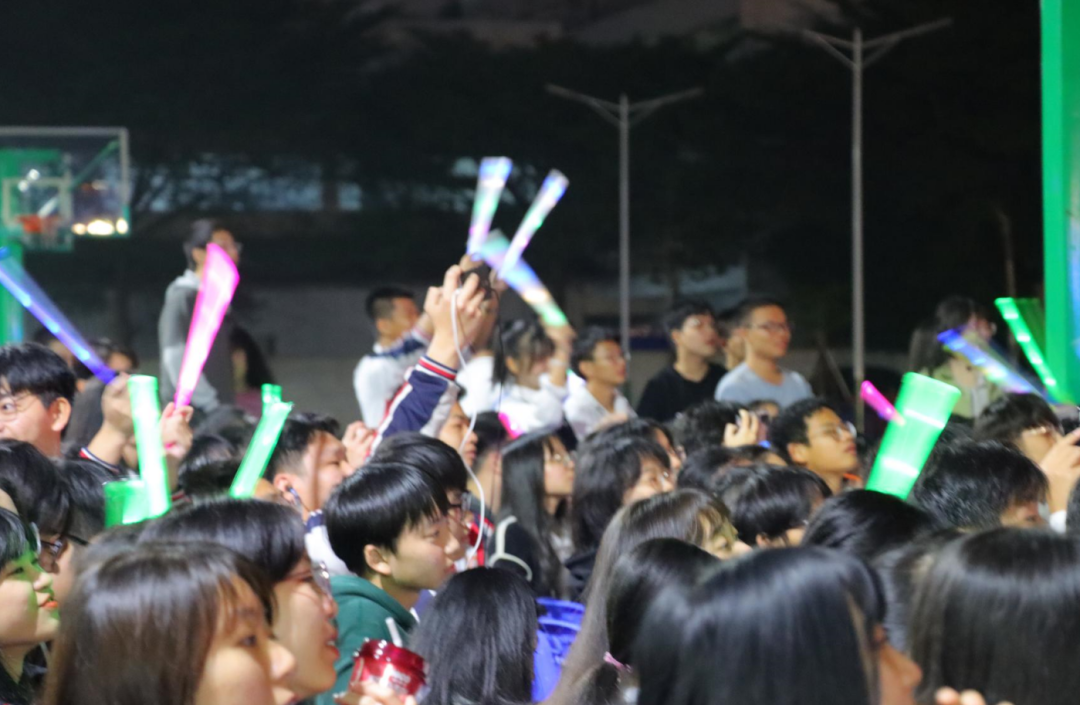 【校園新聞】青春逢盛世 起航在黃岡——?？邳S岡金盤高級(jí)中學(xué)2022椰海校區(qū)元旦晚會(huì)